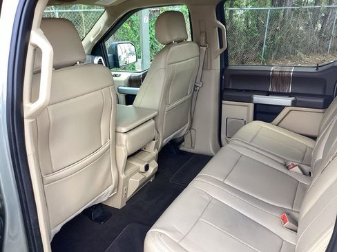 Used 2019 Ford F150 Lariat image 37