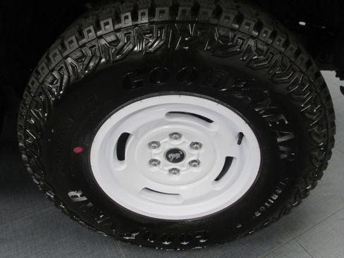 New 2025 Ford Bronco Heritage Edition image 13