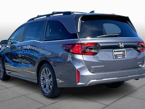 New 2026 Honda Odyssey Touring image 12