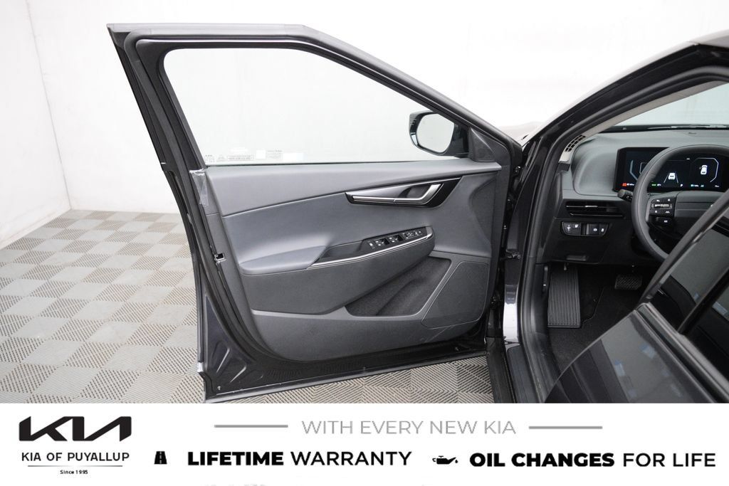 New 2026 Kia EV6 Light RWD image 9