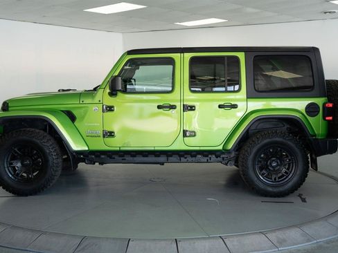 Used 2020 Jeep Wrangler Unlimited Sahara w/ Uconnect 4C Nav & Sound Group AWD/4WD image 5