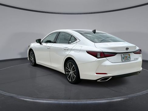 Used 2025 Lexus ES 350 w/ Premium Package FWD image 10