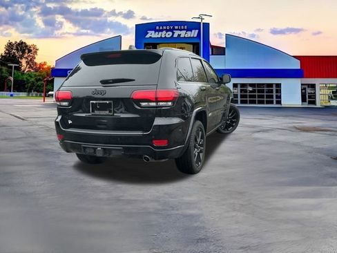 Used 2020 Jeep Grand Cherokee Altitude AWD/4WD image 7