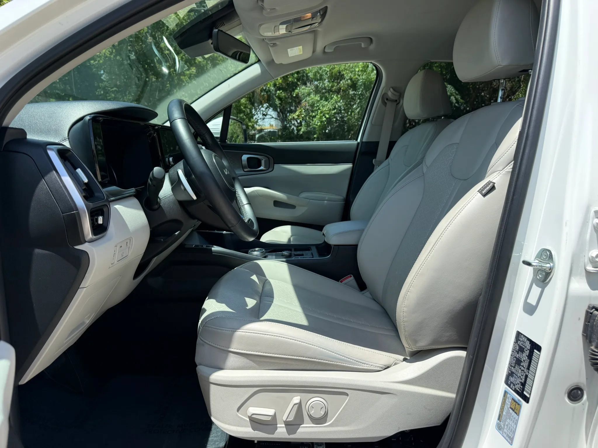 Used 2023 Kia Sorento EX FWD image 10