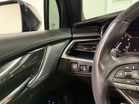 Used 2024 Cadillac XT6 Sport w/ LPO, Floor Liner Package AWD/4WD image 78