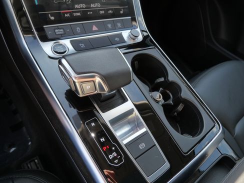 Used 2022 Audi Q7 3.0T Premium AWD/4WD image 24