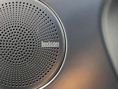 Used 2023 Genesis G70 2.0T w/ Sport Prestige Package image 20