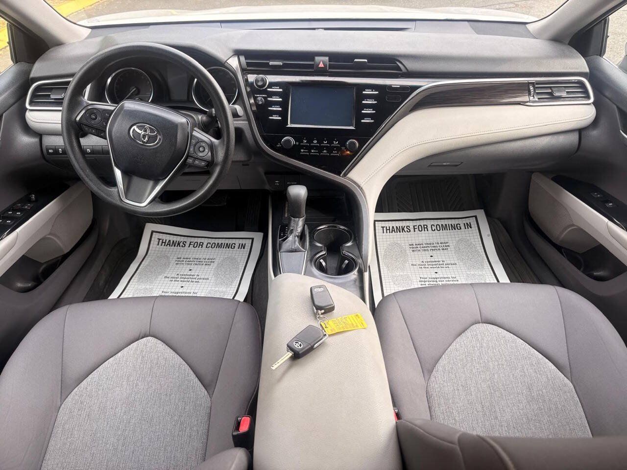 Used 2018 Toyota Camry LE FWD image 7