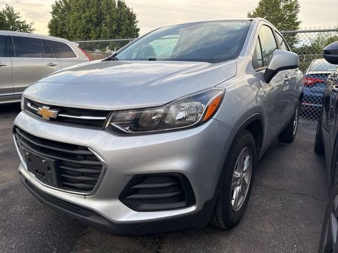 Used 2020 Chevrolet Trax LS FWD image 5
