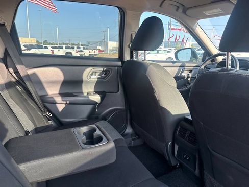 Certified 2025 Nissan Rogue SV AWD/4WD image 29