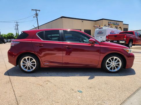 Used 2013 Lexus CT 200h FWD image 6