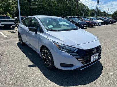 New 2025 Nissan Versa SR w/ Trunk Package