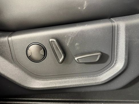 Used 2024 Ford Expedition Max XLT image 38