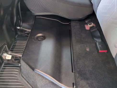 Used 2023 Toyota Tacoma TRD Off-Road image 18