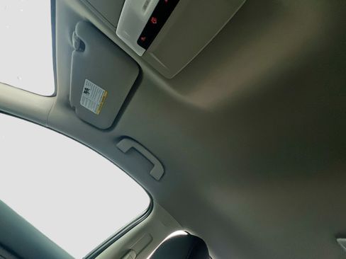 Used 2022 Nissan Sentra SR w/ Trunk Package image 21