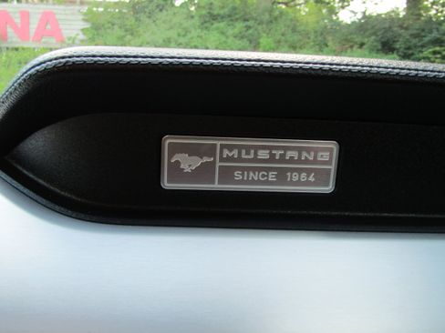 Used 2016 Ford Mustang Premium RWD image 40