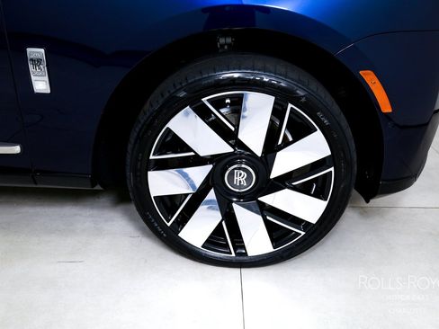 Used 2025 Rolls-Royce Cullinan AWD/4WD image 44