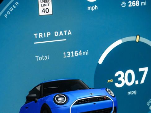 Used 2025 MINI Cooper S image 17