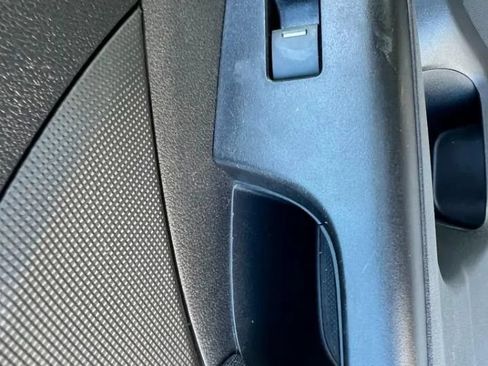 Used 2015 Honda CR-V LX image 25