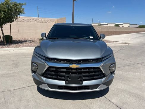 Used 2024 Chevrolet Blazer LT FWD image 2