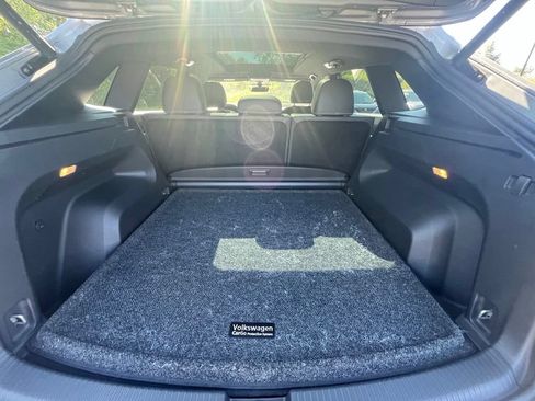 Certified 2023 Volkswagen Atlas Cross Sport SE w/ Panoramic Sunroof Package AWD/4WD image 29
