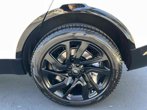 Used 2021 Land Rover Discovery S R-Dynamic image 75