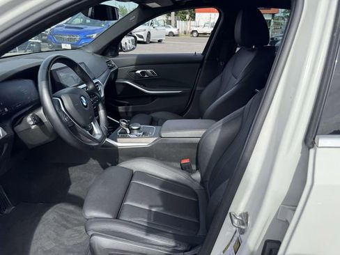 Used 2021 BMW 330i xDrive Sedan w/ Premium Package AWD/4WD image 22