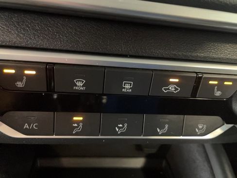 Used 2022 Nissan Altima 2.5 SR w/ Midnight Edition Package image 10