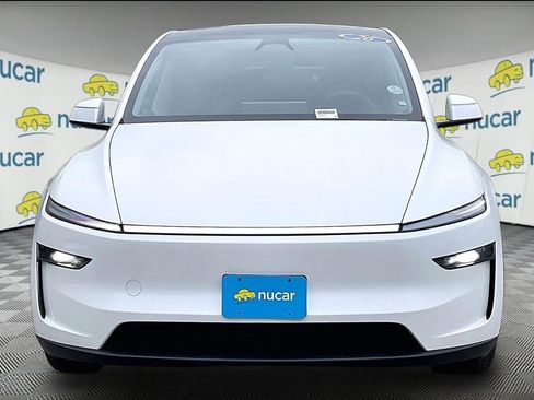 Used 2026 Tesla Model Y AWD image 2
