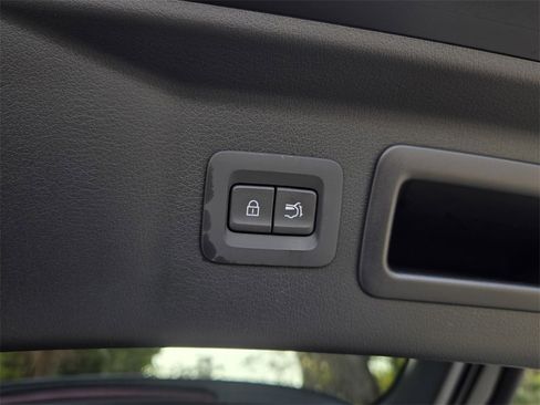 Certified 2025 MAZDA CX-70 3.3 Turbo S w/ Premium Plus image 36