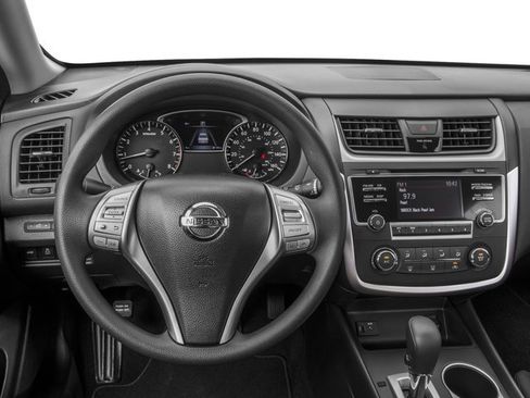 Used 2017 Nissan Altima 2.5 S w/ Power Driver Seat Package FWD image 10