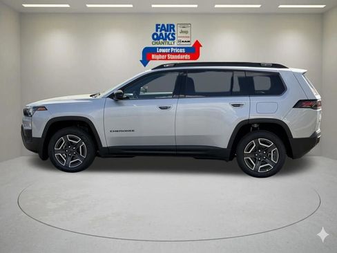 New 2026 Jeep Cherokee Laredo image 9