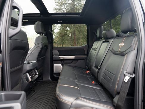 Used 2024 Ford F250 Platinum image 27