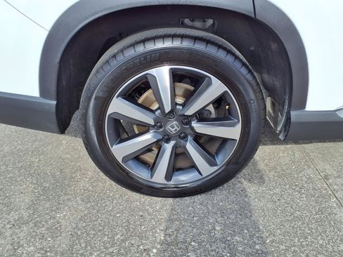 Certified 2025 Honda Pilot Touring image 27