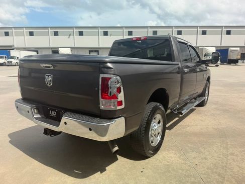 Used 2018 RAM 2500 Tradesman w/ Chrome Appearance Group RWD image 8