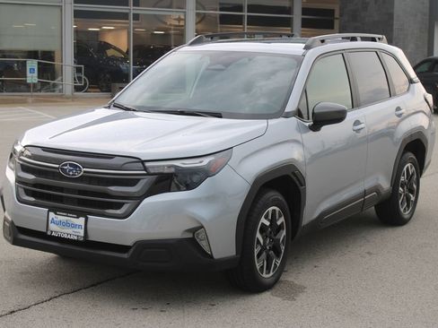 Certified 2025 Subaru Forester Premium w/ Convenience Package #1 AWD/4WD image 1