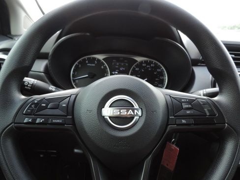 Used 2025 Nissan Versa S w/ Trunk Package FWD image 24