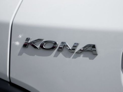 Used 2021 Hyundai Kona Limited FWD image 46