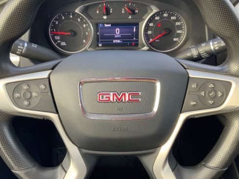 Used 2021 GMC Acadia SLE w/ Driver Convenience Package image 16
