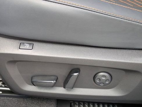 New 2025 Mitsubishi Outlander SEL image 21