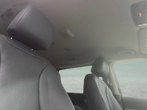 New 2026 Kia Carnival EX FWD image 18