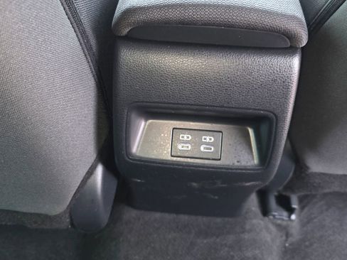 Used 2025 Toyota Corolla LE FWD image 15