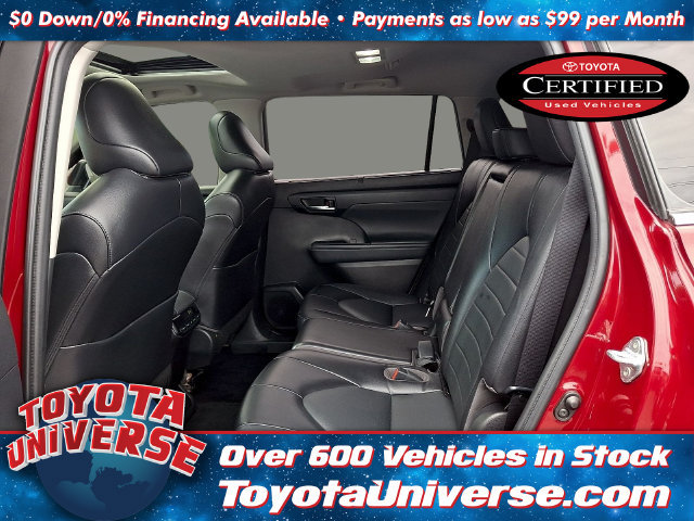 Used 2022 Toyota Highlander XLE AWD/4WD image 6