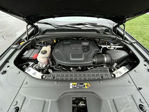 Used 2023 Jeep Grand Cherokee Summit AWD/4WD image 14