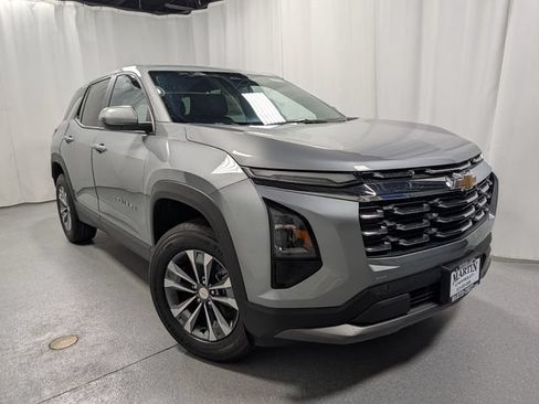 New 2027 Chevrolet Equinox LT FWD image 2