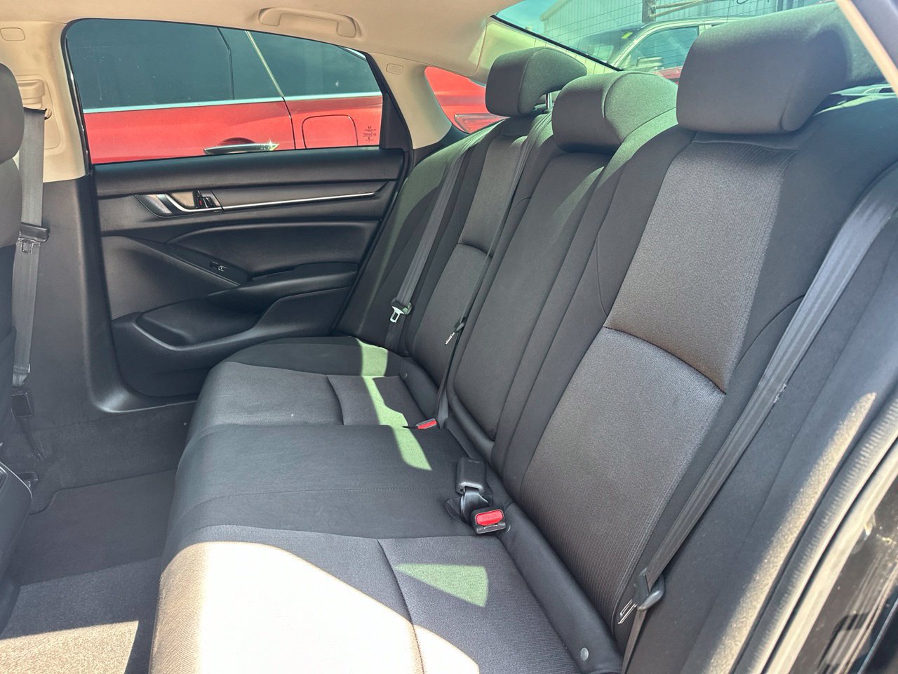 Used 2018 Honda Accord EX image 12