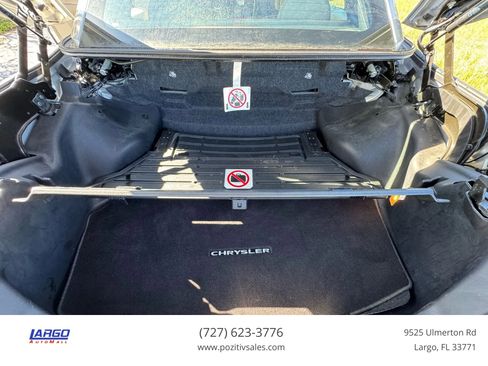 Used 2011 Chrysler 200 Limited image 28