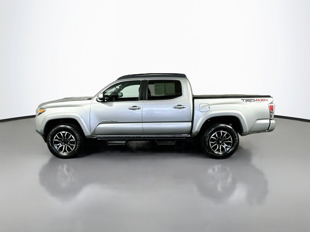 Used 2022 Toyota Tacoma TRD Sport w/ Technology Package AWD/4WD image 5