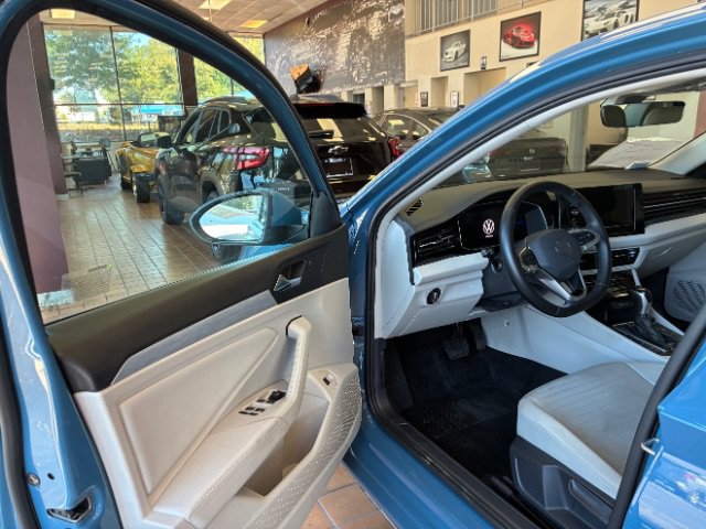 Used 2025 Volkswagen Jetta S FWD image 13