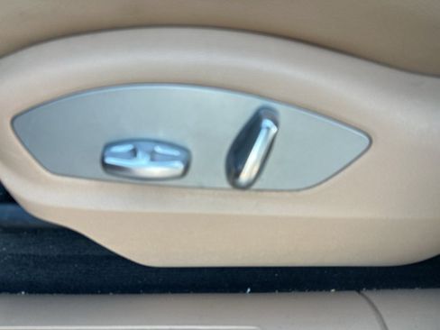 Used 2021 Porsche Macan image 23